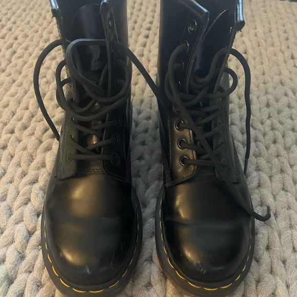 The Original Dr. Marten black boots ✨ - Picture 2 of 5
